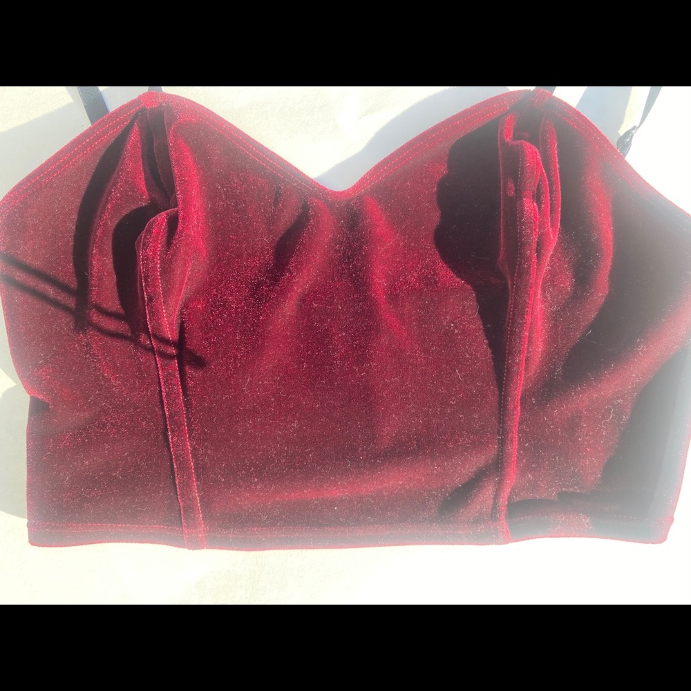 velvet crop top - Picture 2 of 3